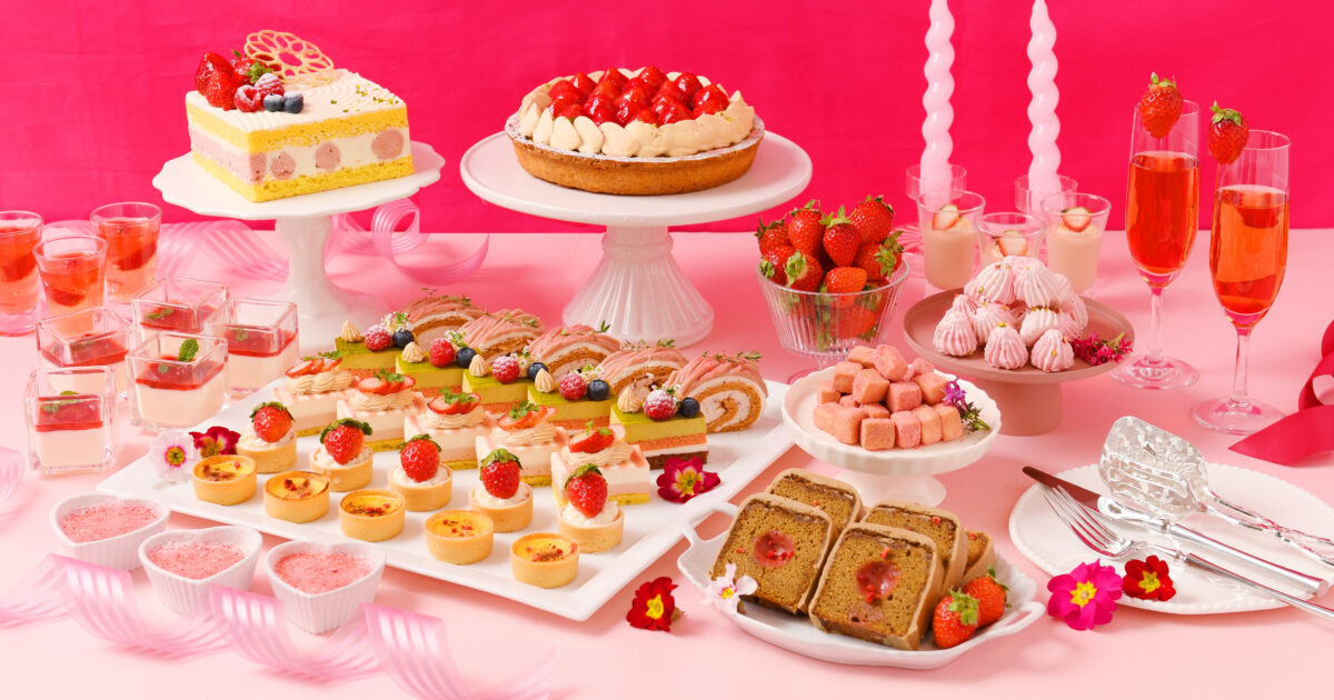 イチゴを着て行く”フェア「Very Berry Strawberry」開催｜ホテルプラザ